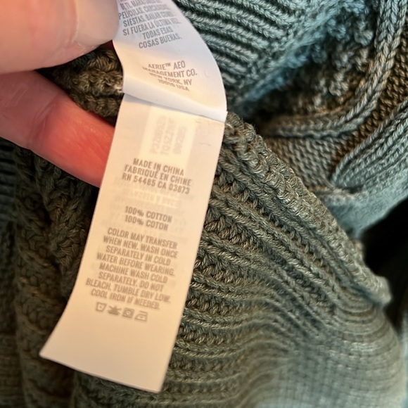 Aerie Cable Knit V-Neck Sweater - Picture 8 of 8